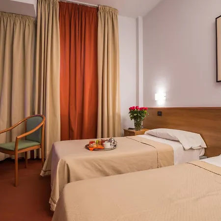 Hotel Lux 4*