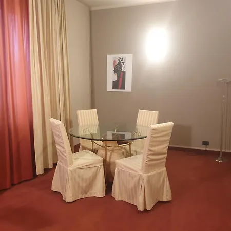 Lux Hotel 4*