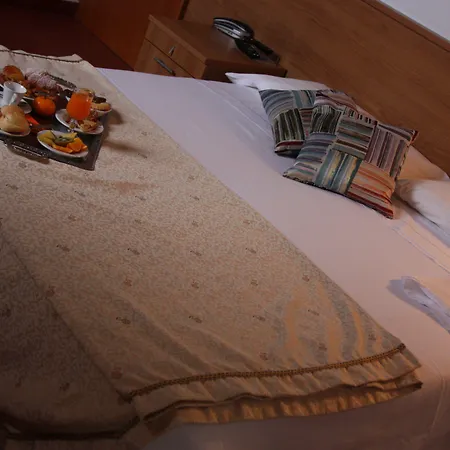 Lux Hotel 4*