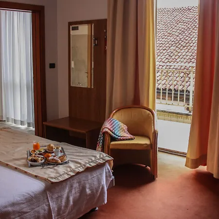 Hotel Lux Alessandria