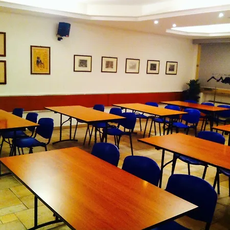 Lux 4* أليساندريا