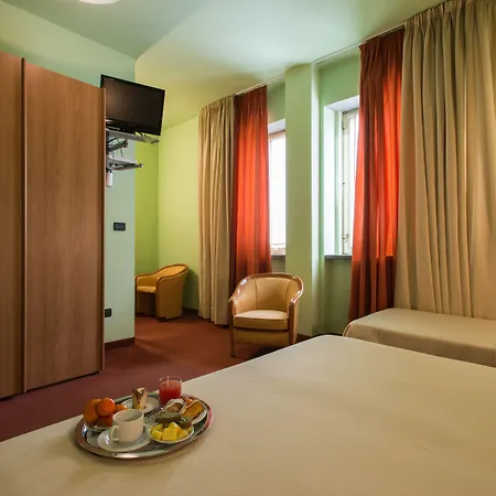 Lux Hotel 4*