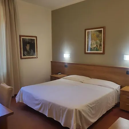 Hotel Lux Alessandria