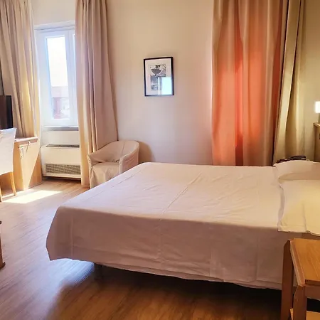 Hotel Lux Alessandria