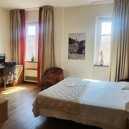 Hotel Lux Alessandria