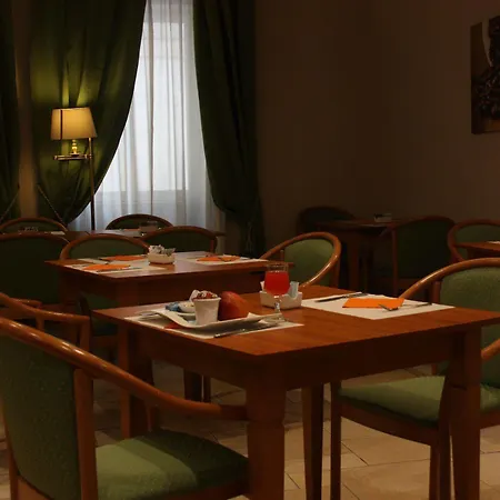 Hotel Lux 4*