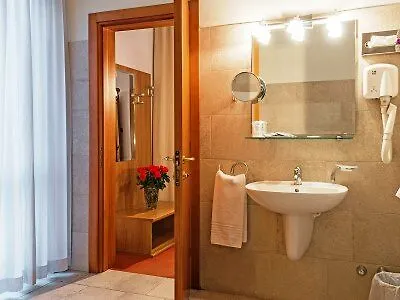 Hotel Lux 4*