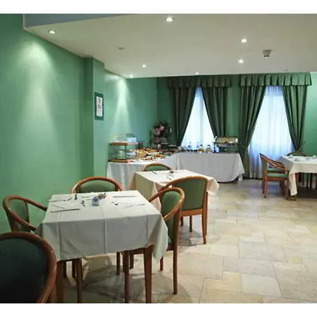 Hotel Lux Alessandria