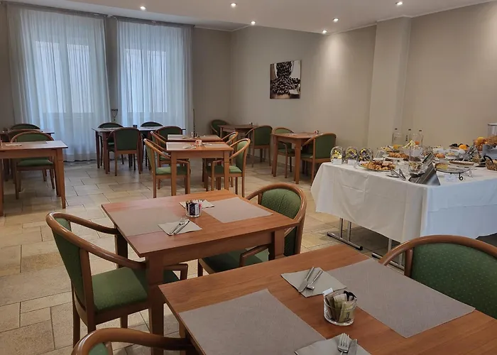 Lux Szálloda Alessandria