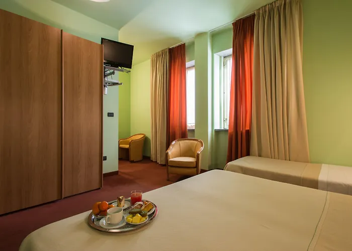 Lux Hotel 4*